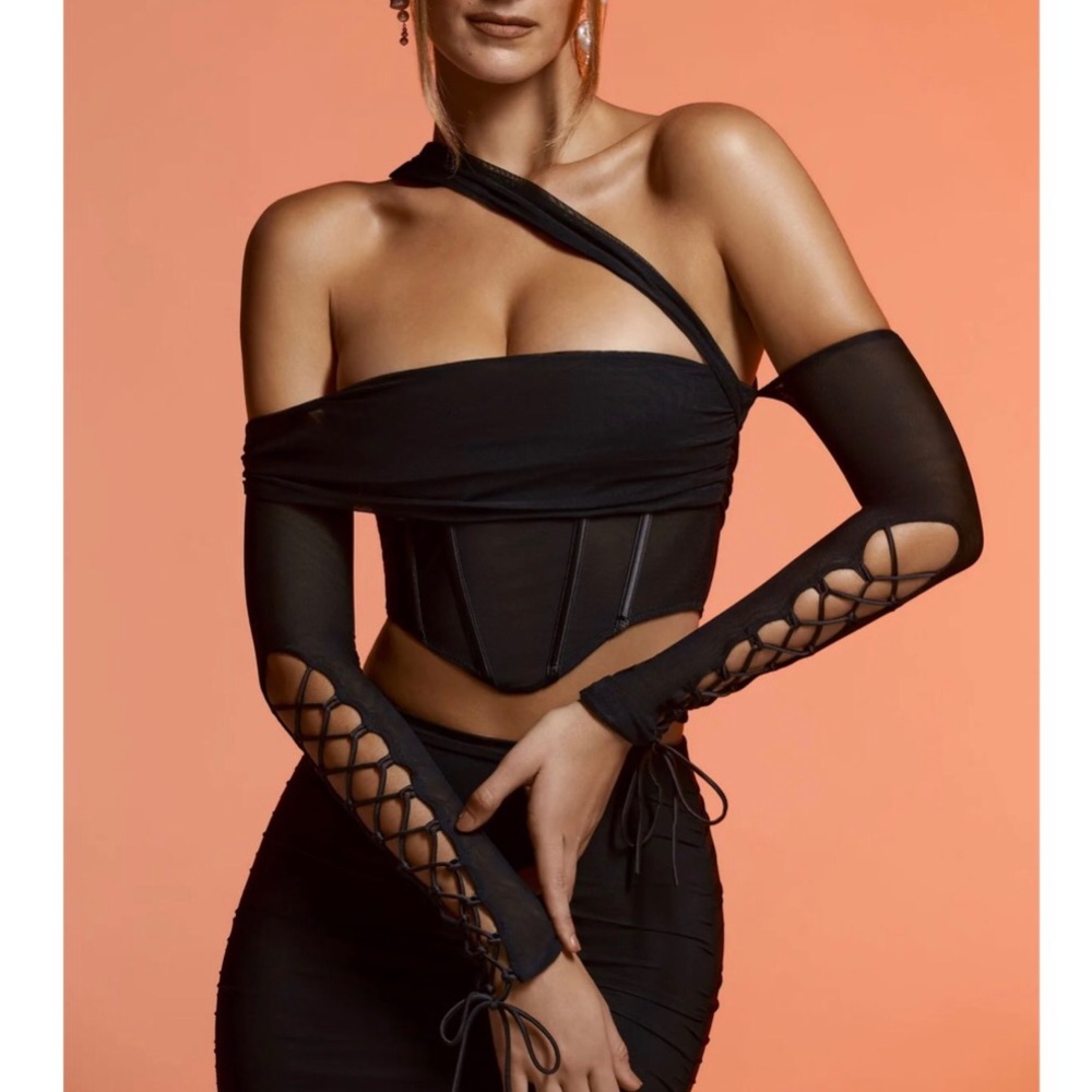 NWT Oh Polly Rua Lace Up Long Sleeve Corset Crop Top in Black Size 6 Vday❤️